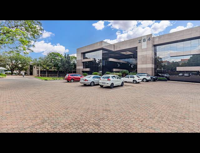 242M² OFFICE TO LET IN FERNDALE